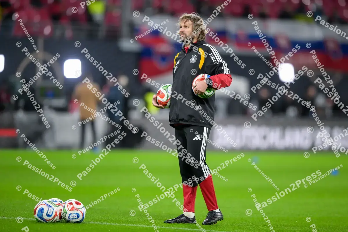 DFBSVK_20251117_0035